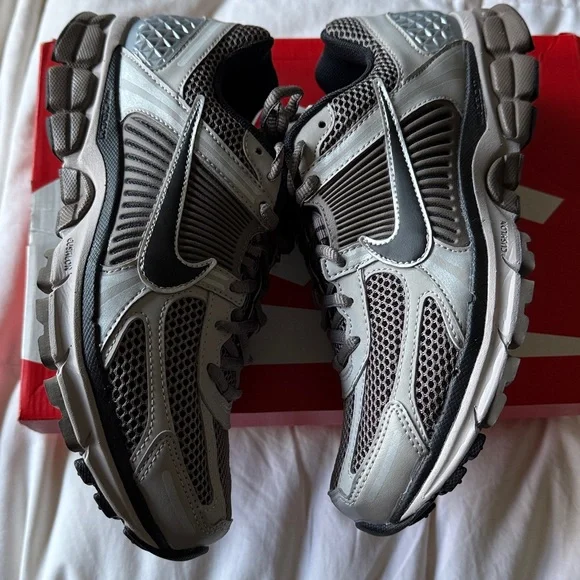 Nike zoom vomero 5 - Picture 2 of 5